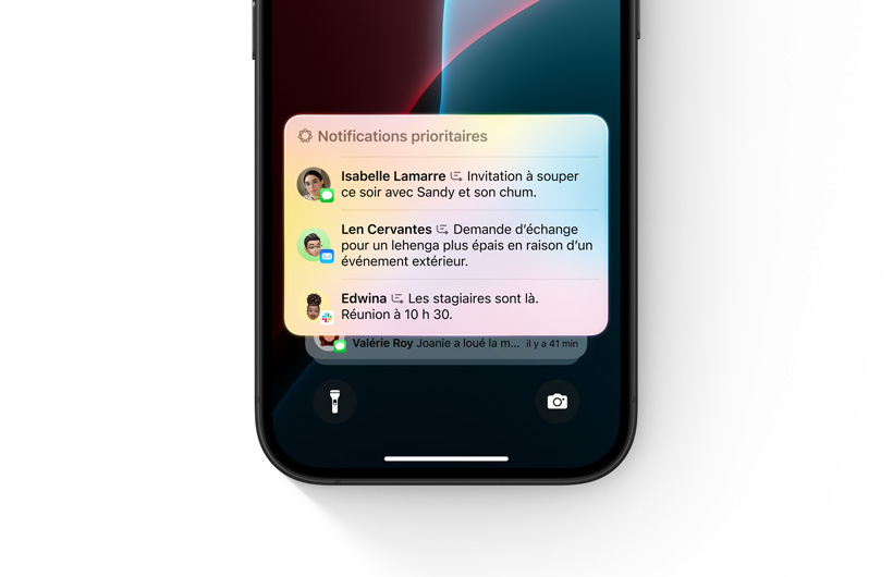 Une liste de notifications sur iPhone affiche les plus importantes sur le dessus de la pile