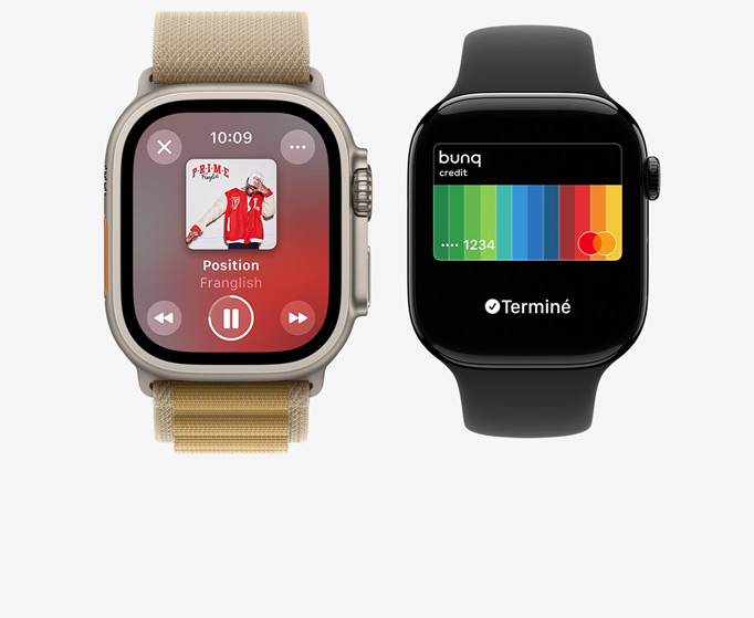 Vue de face d’une Apple Watch Ultra 2 et d’une Apple Watch Series 10 affichant la musique en cours de lecture et l’Apple Card.