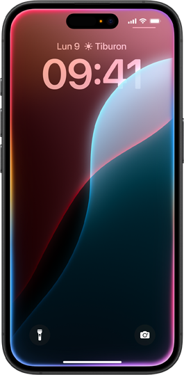 Vari iPhone che scorrono da sinistra a destra; ognuno mostra una diversa funzione di Apple Intelligence.