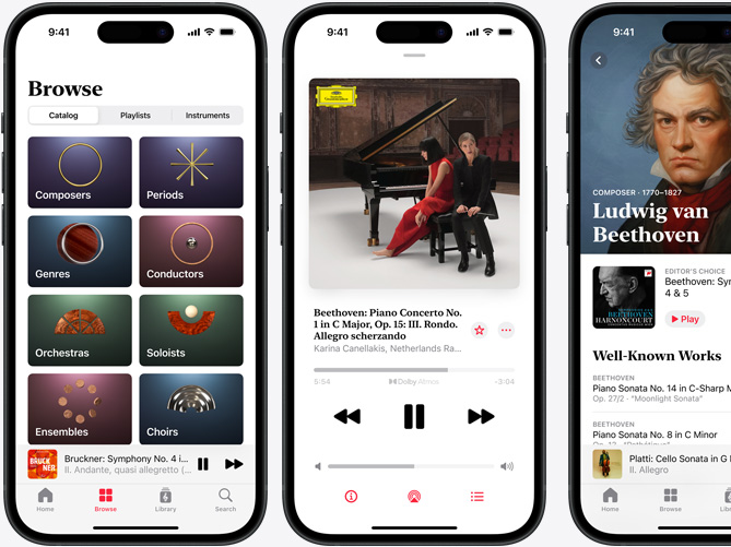 左邊的 iPhone 展示 Apple Music 古典樂 app 的「瀏覽」分頁，其中已選取「目錄」分頁，顯示作曲家、時期、類型、指揮家、管弦樂團、獨奏/獨唱、合奏團，以及合唱團目錄；中間的 iPhone 顯示以杜比全景聲播放 Beethoven 的《Piano Concerto No. 1 in C Major, Op. 15: III. Rondo. Allegro scherzando》；右邊的 iPhone 顯示 Ludwig van Beethoven 的作曲家頁面