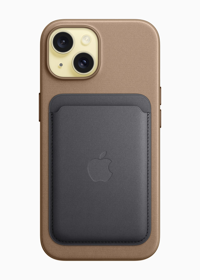 Die neuen Feingewebe Cases und Wallets für iPhone 15.