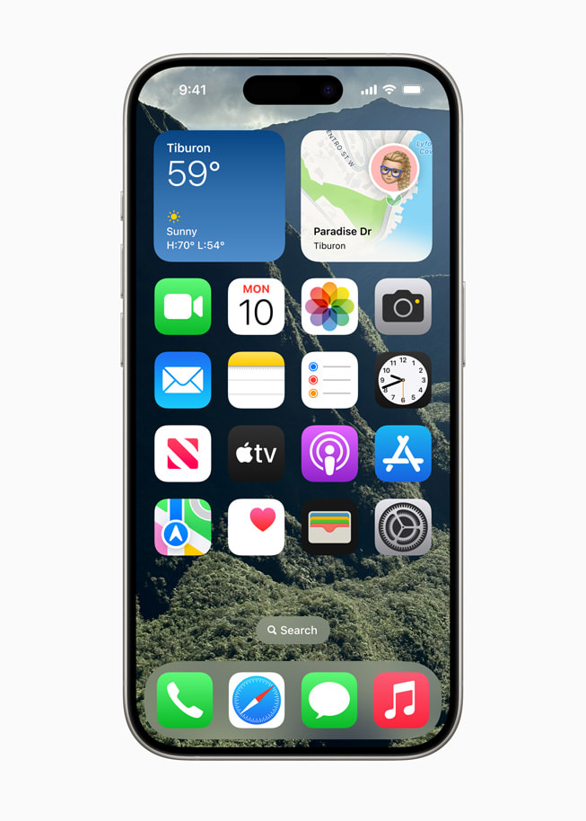 iPhone 15 Pro’daki Ana Ekran’da daha büyük görünüme sahip uygulama simgeleri gösteriliyor.