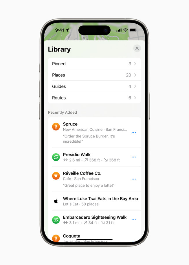La biblioteca de lugares de la app Mapas en un iPhone 15 Pro.