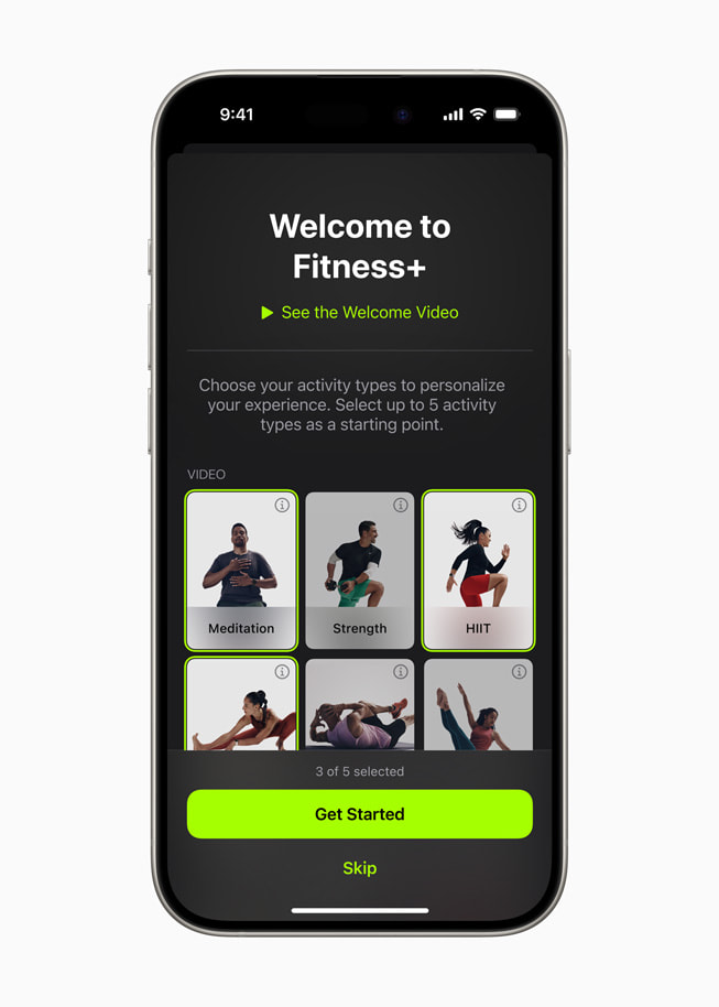 Die Startseite des überarbeiteten Apple Fitness+ Erlebnisses auf dem iPhone 15 Pro.